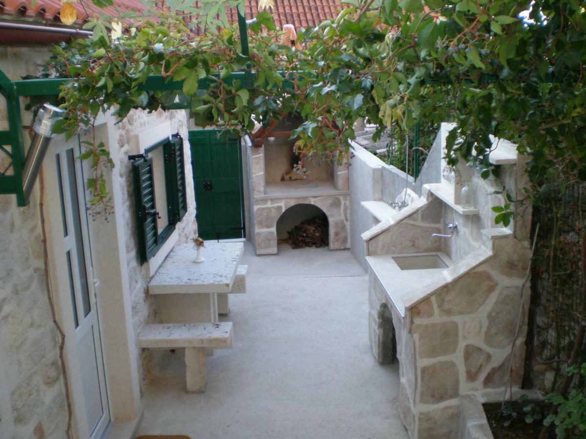 Apartment Menego A2 BOL-CENTER, Croatia Zewnętrze zdjęcie